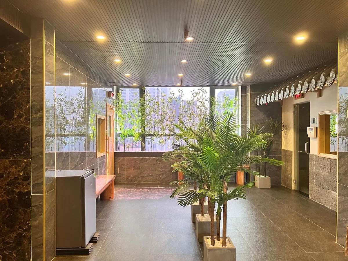 K Hotel Sauna And Massage Da Nang 3*,
